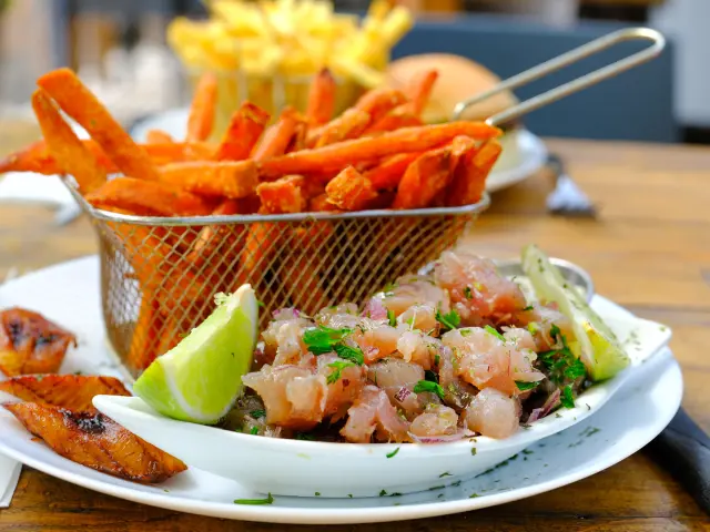 Tartare de poisson Restaurant Wahoo Café Carbet Martinique