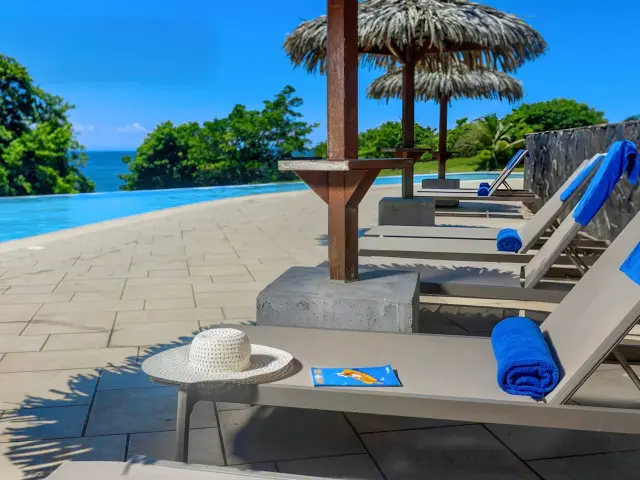 Transat Piscine Karibéa Sainte-Luce Hôtel Martinique